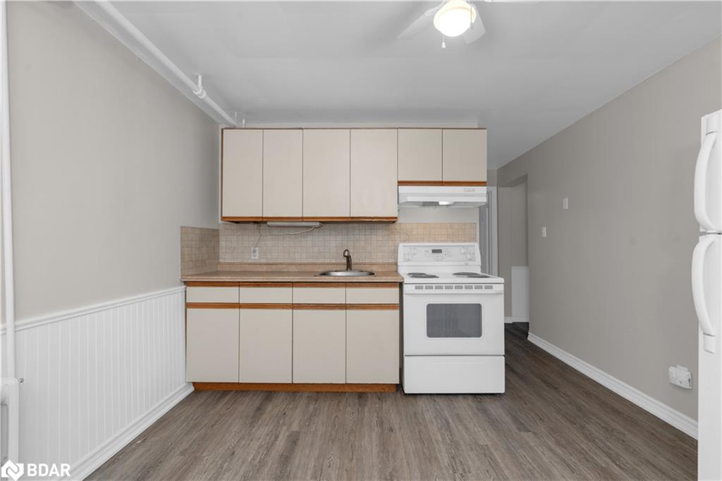 128 Berczy Street Property Photo 35