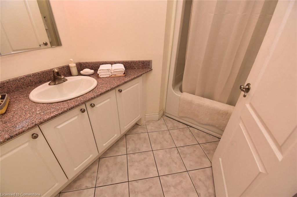 502-135 James Street S Property Photo 25