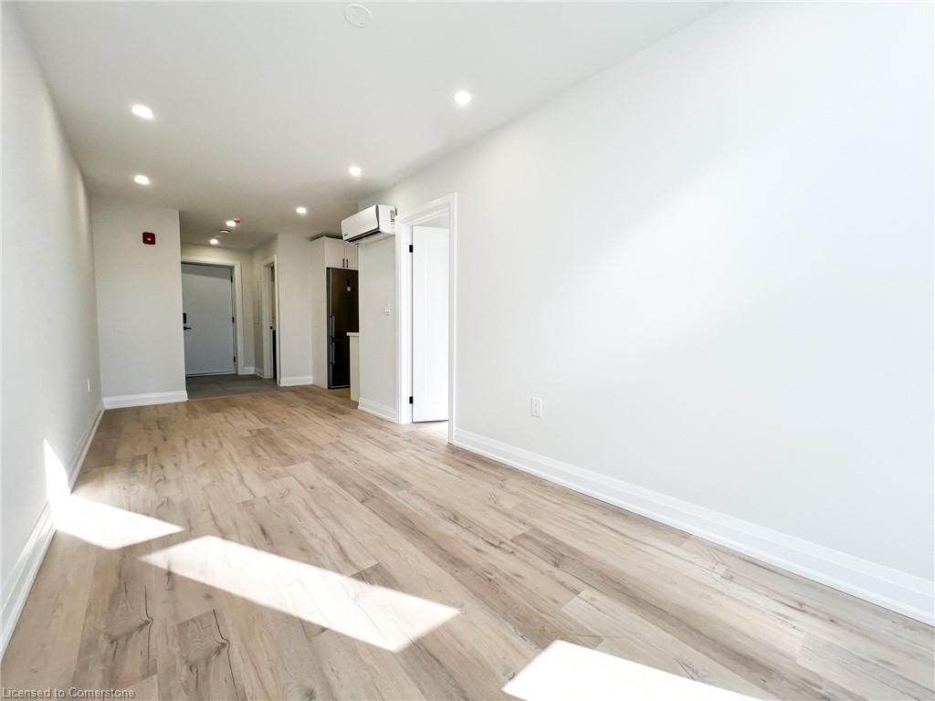 16-588 Barton Street E Property Photo 3