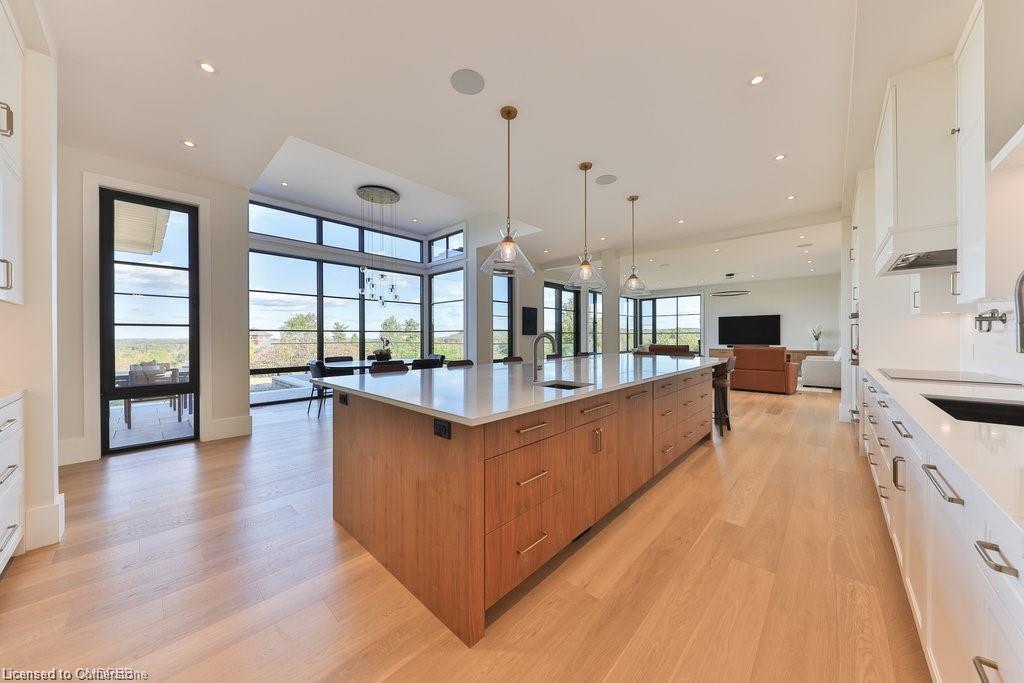 6583 Twiss Road Property Photo 10