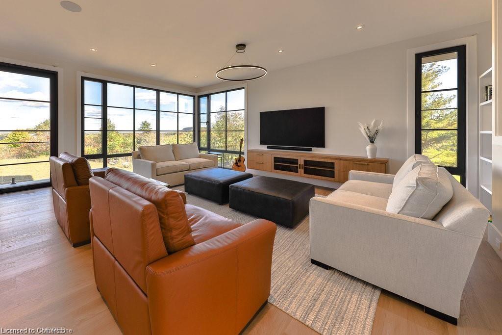 6583 Twiss Road Property Photo 12