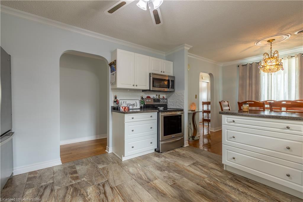210 Johnston Street Property Photo 5