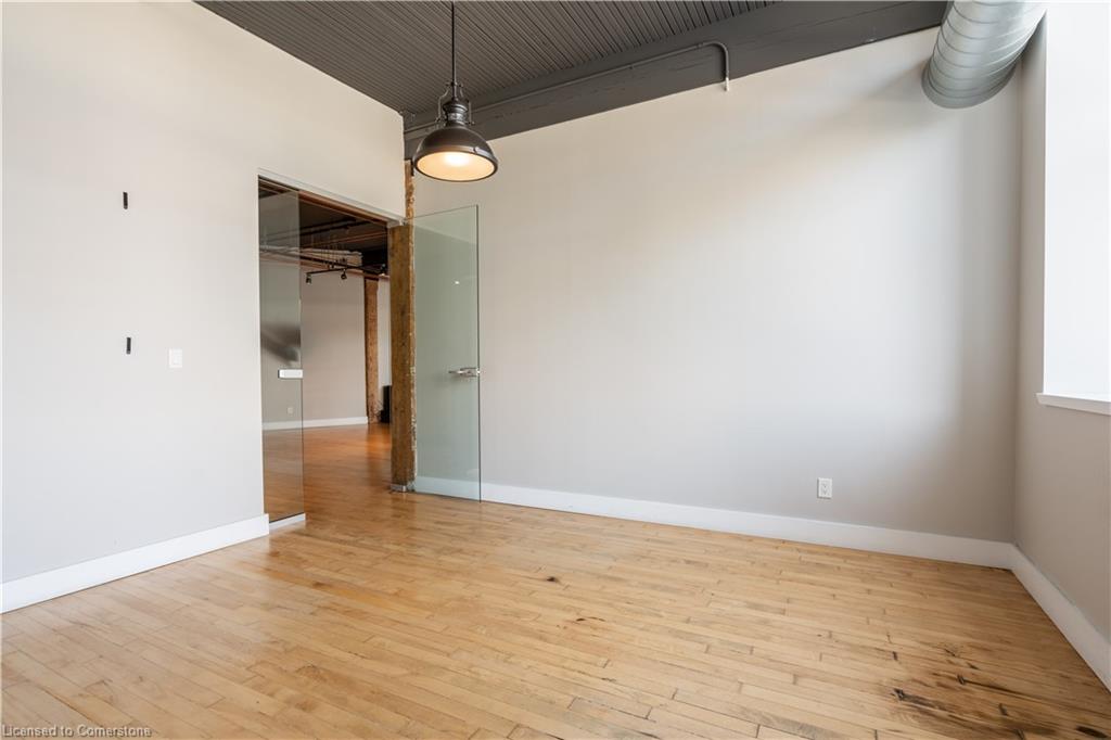 350-69 John Street S Property Photo 16