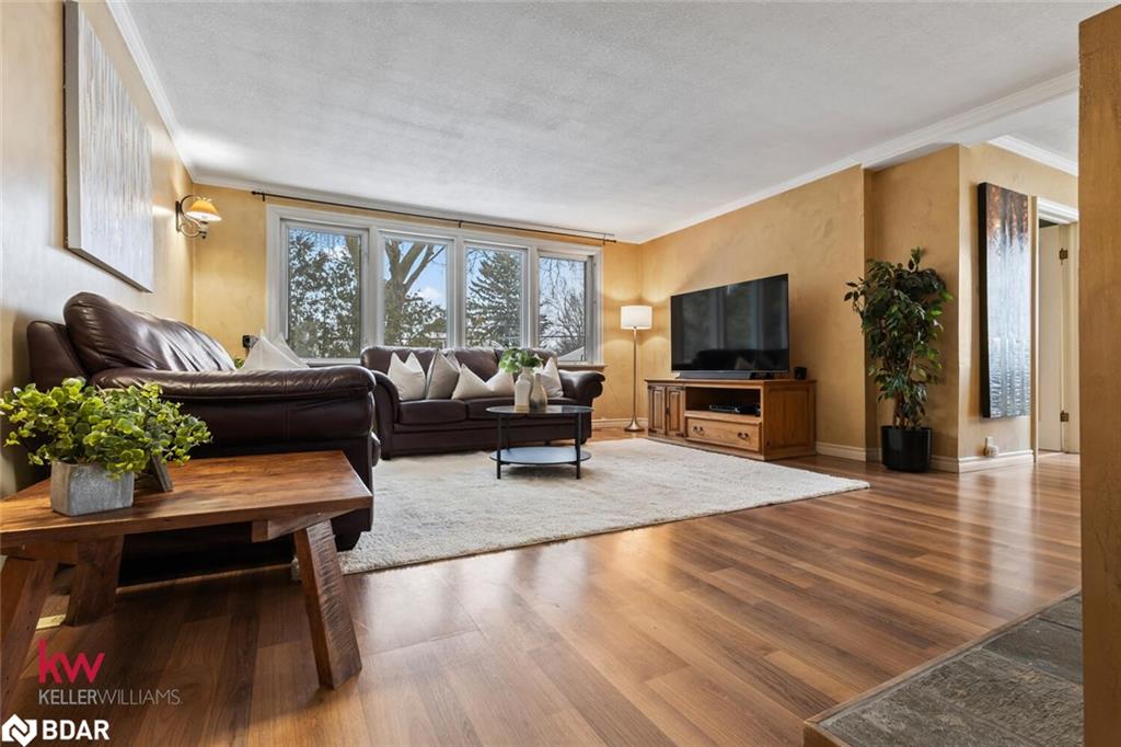 94 Belmont Avenue E Property Photo 1