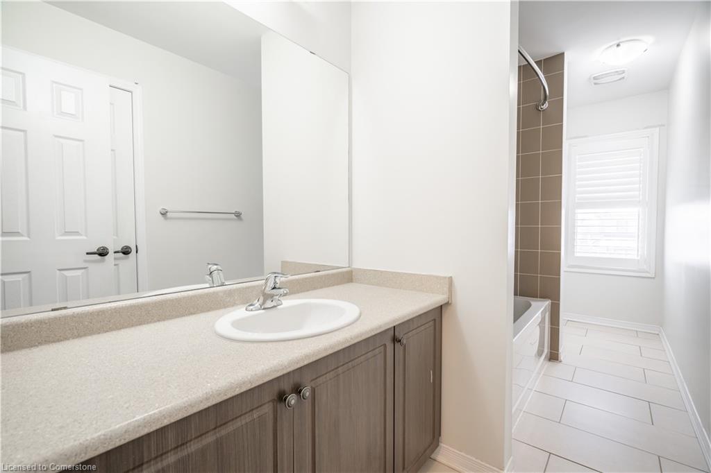 52 Aldgate Avenue Property Photo 25