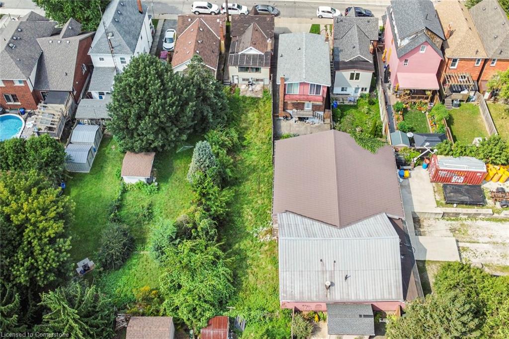 510 John Street N Property Photo 12