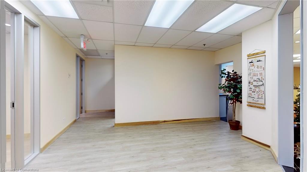324-2560 Matheson Boulevard E Property Photo 35
