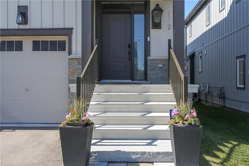 142 Sycamore Street Property Photo 4