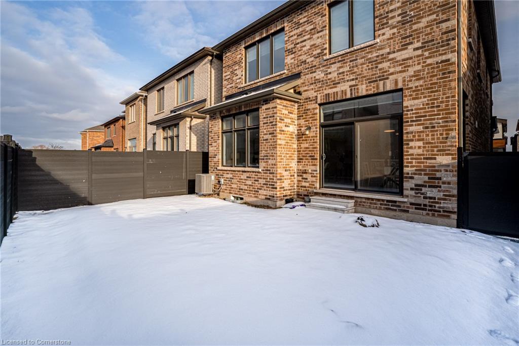 1466 Everest Crescent Property Photo 46