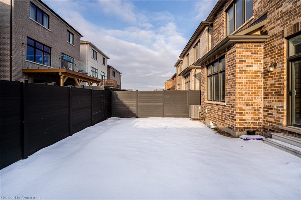 1466 Everest Crescent Property Photo 47