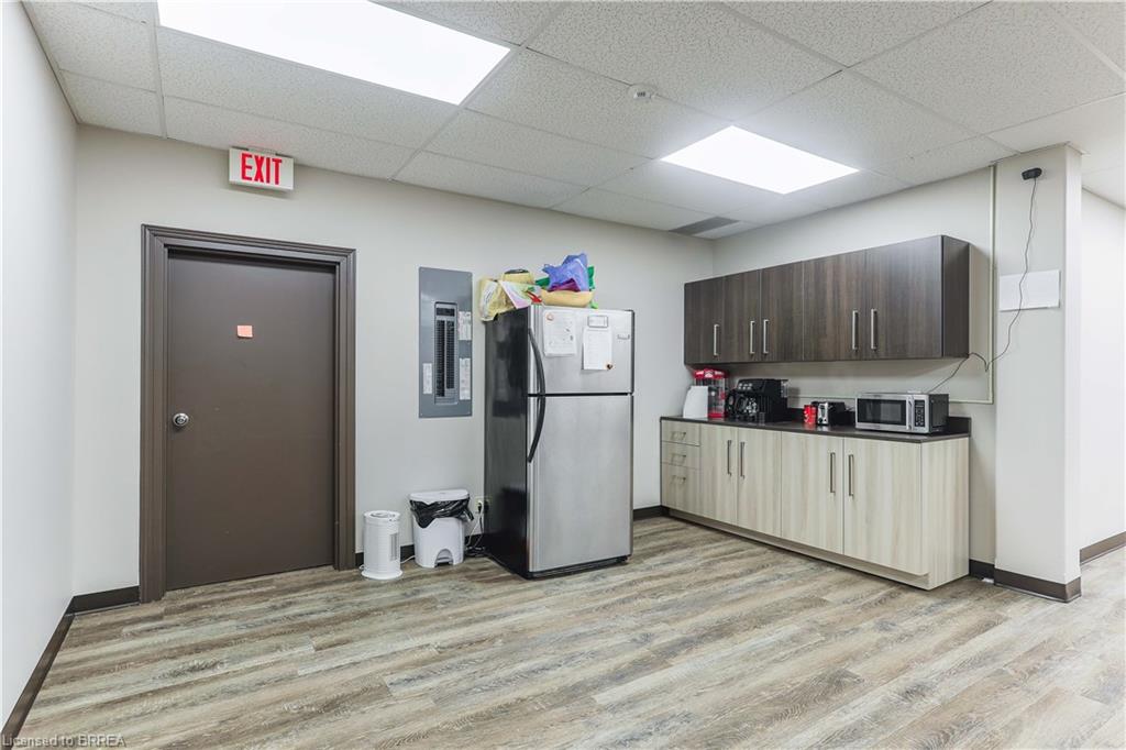 30 Brant Avenue Property Photo 16