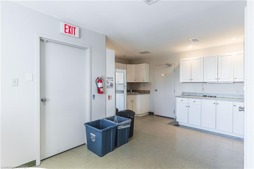 30 Brant Avenue Property Photo 22