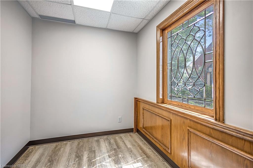 30 Brant Avenue Property Photo 34