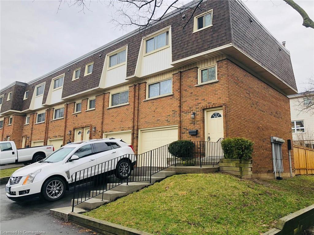 8-125 Bonaventure Drive Property Photo