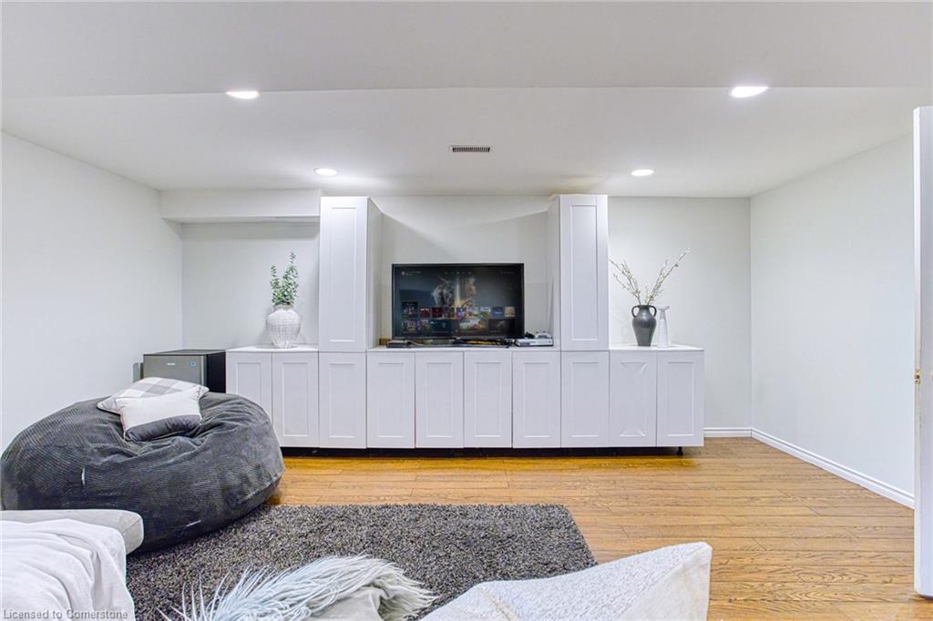 28 Sedgebrook Avenue Property Photo 29