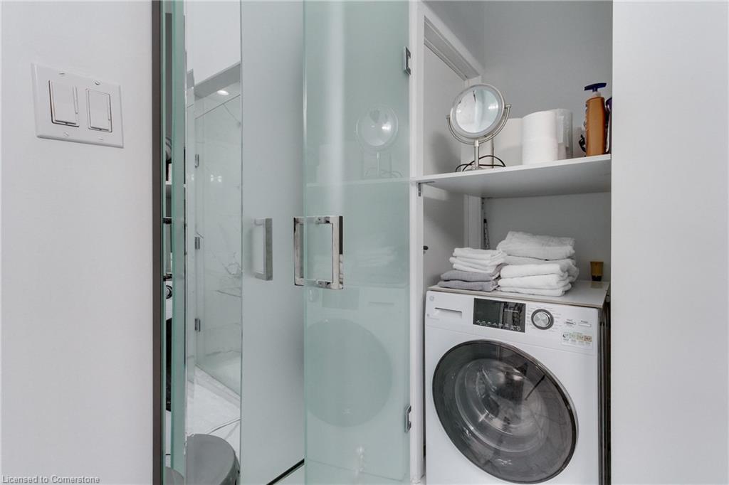 204-1842 Queen Street E Property Photo 31