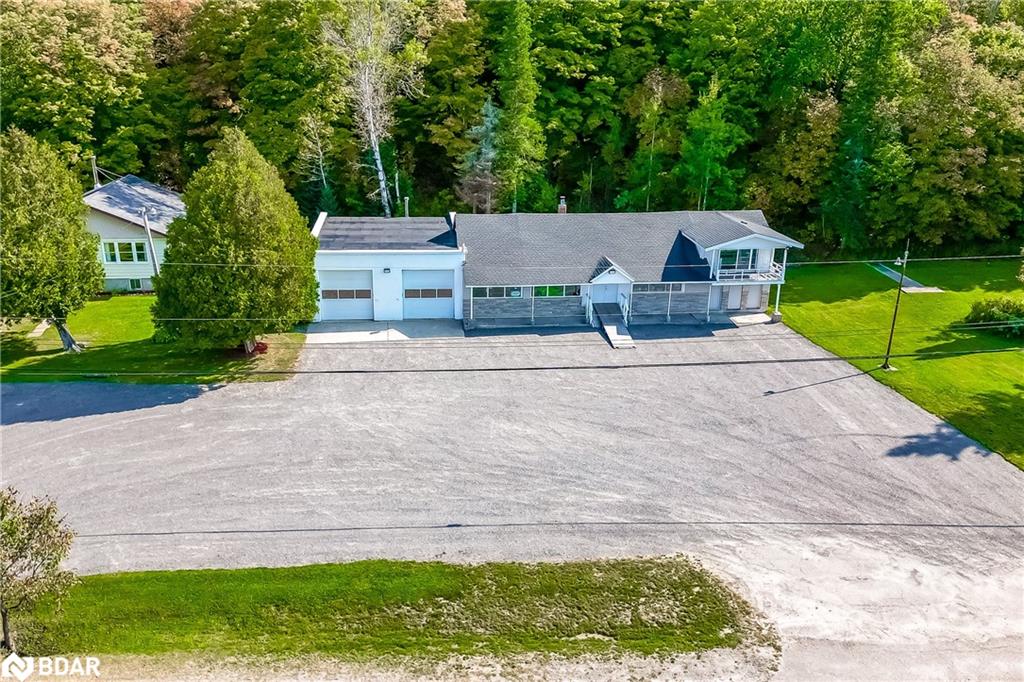 949 Raymond Road Property Photo 4