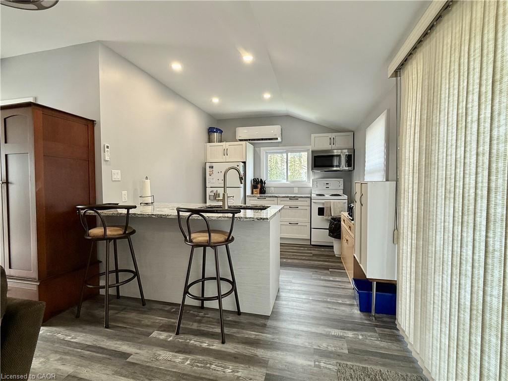 20 4th Avenue Property Photo 33