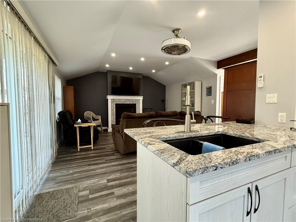 20 4th Avenue Property Photo 49
