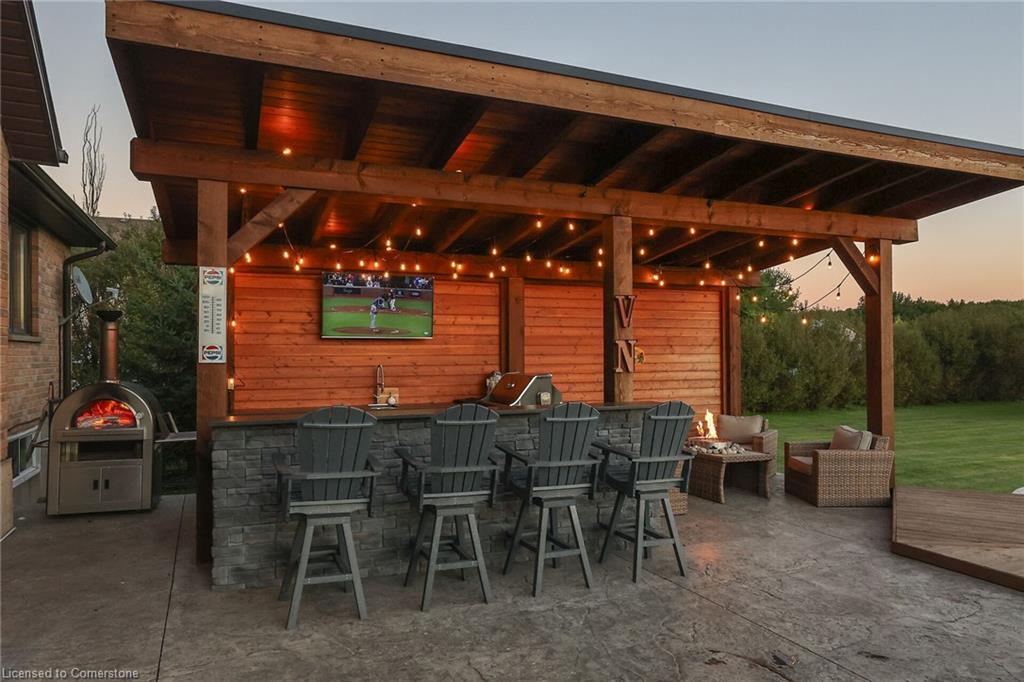 2481 Meadow Court Property Photo 4