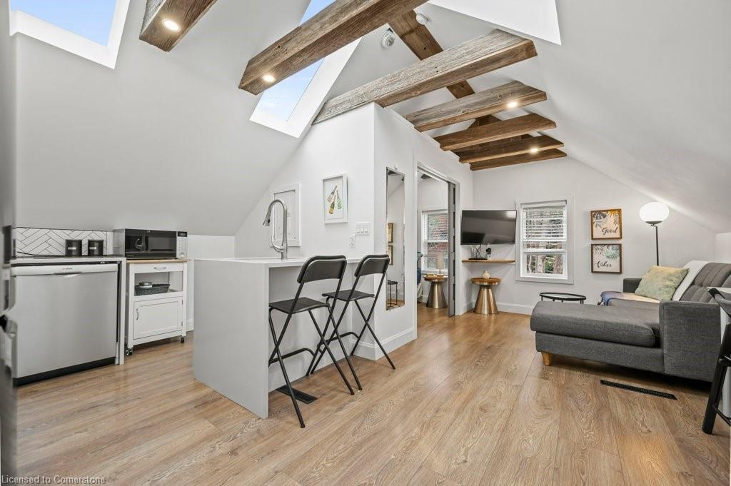 11 Mansion Street Property Photo 13