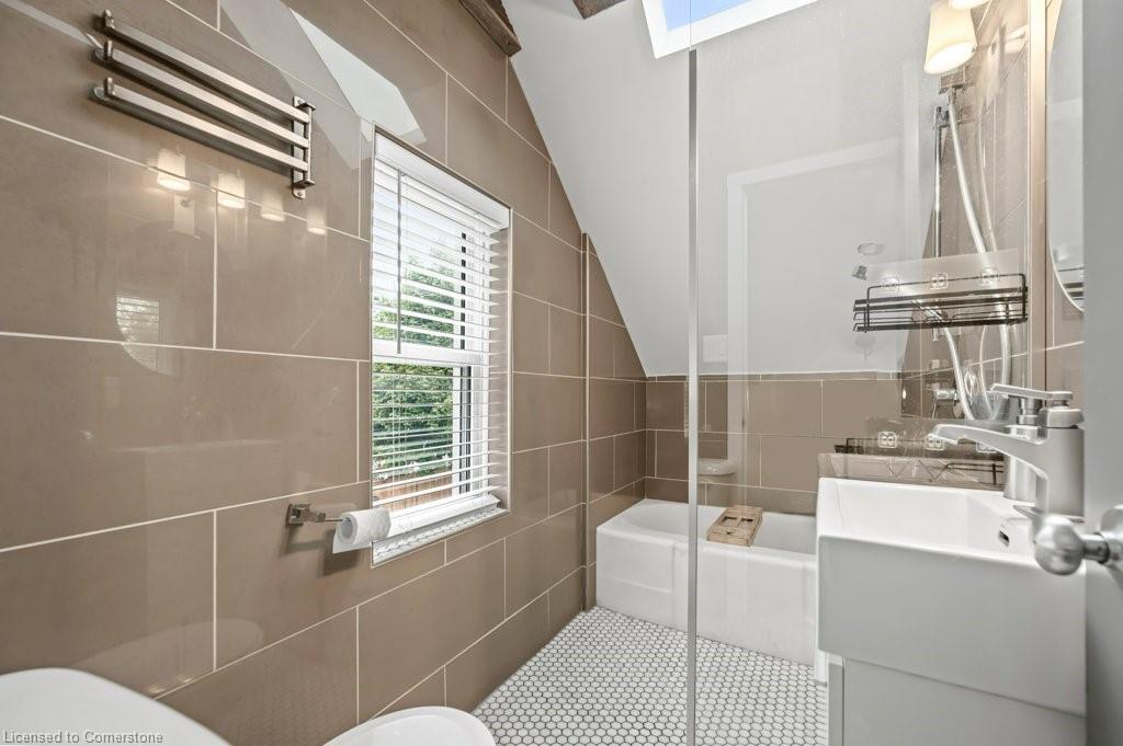 11 Mansion Street Property Photo 21