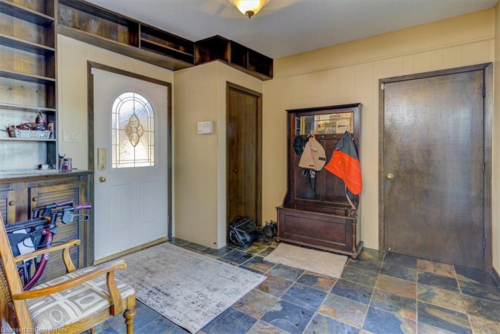 53 Berkley Crescent Property Photo 3
