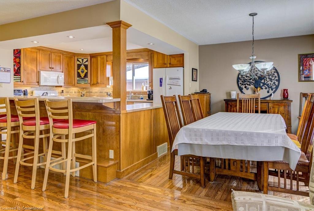 53 Berkley Crescent Property Photo 6