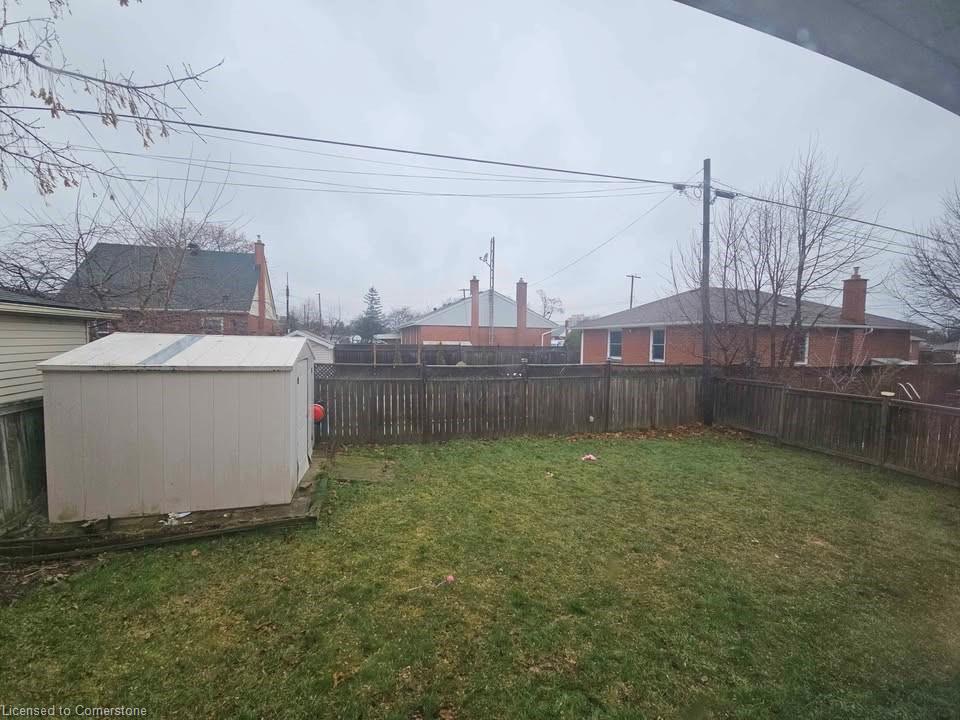 227 Fernwood Crescent Property Photo 11
