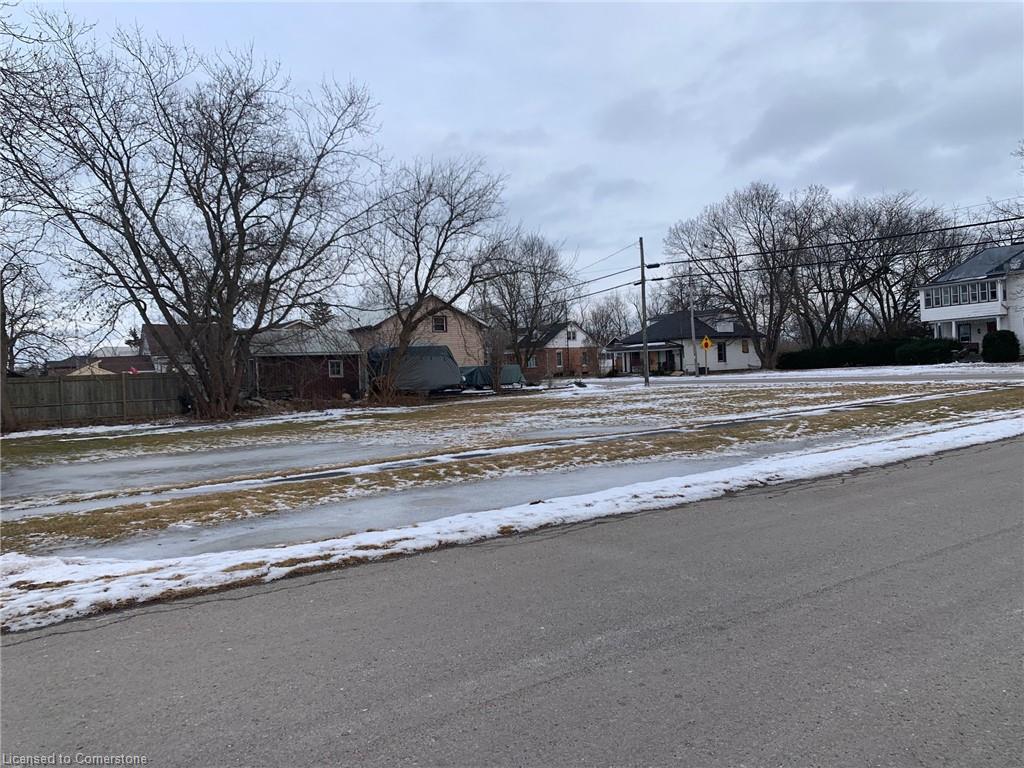 16 Main Street W Property Photo