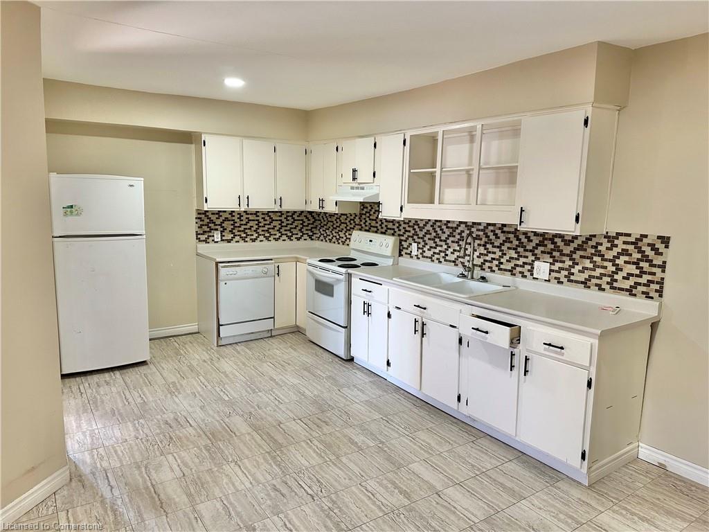 195 Townline Street Property Photo 11