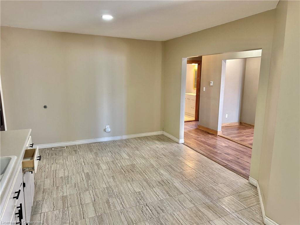 195 Townline Street Property Photo 13