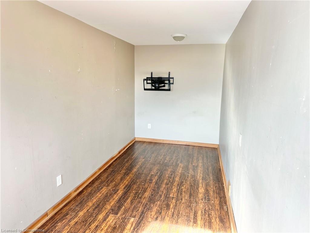 195 Townline Street Property Photo 22