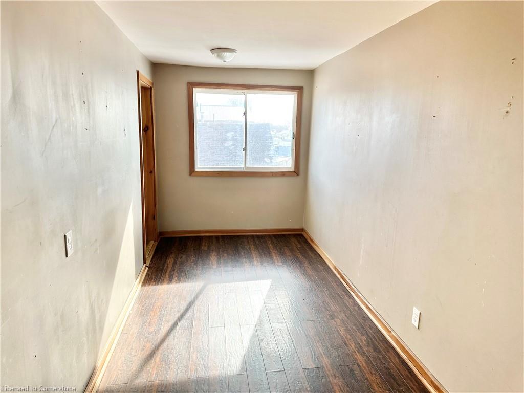 195 Townline Street Property Photo 23