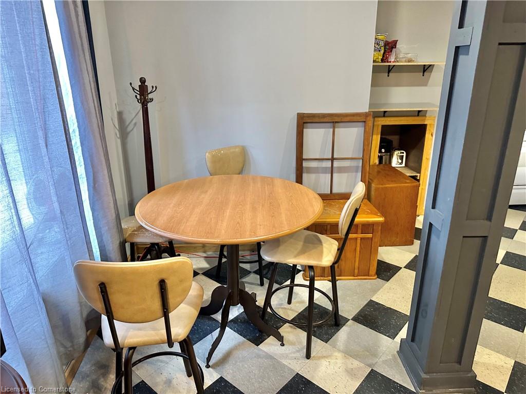 195 Townline Street Property Photo 32