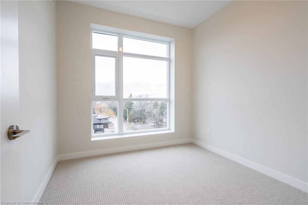 600 North Service Drive Property Photo 17