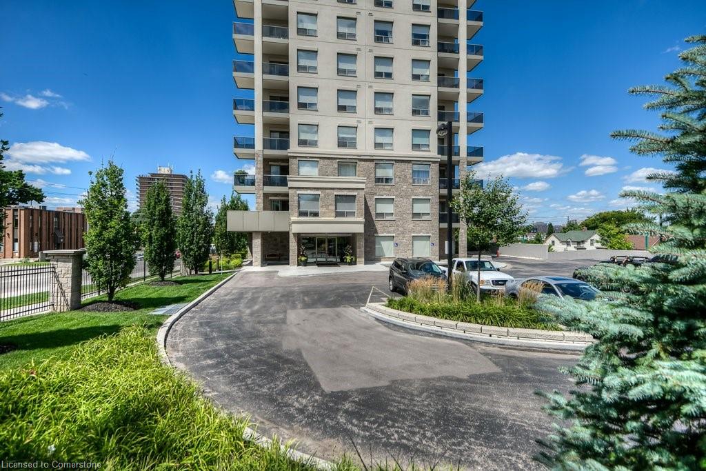 604-223 Erb Street W Property Photo 2