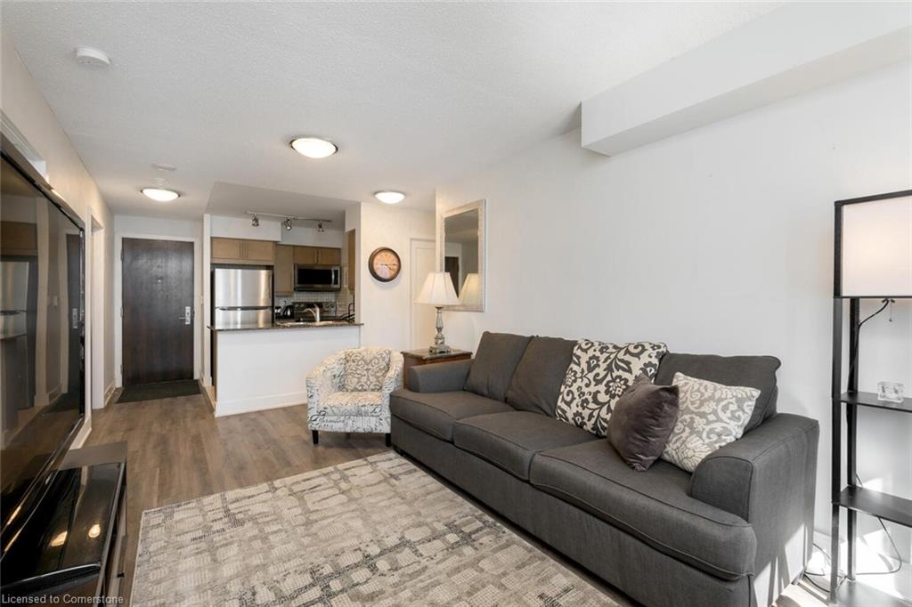 517-20 Blue Jays Way Property Photo 4