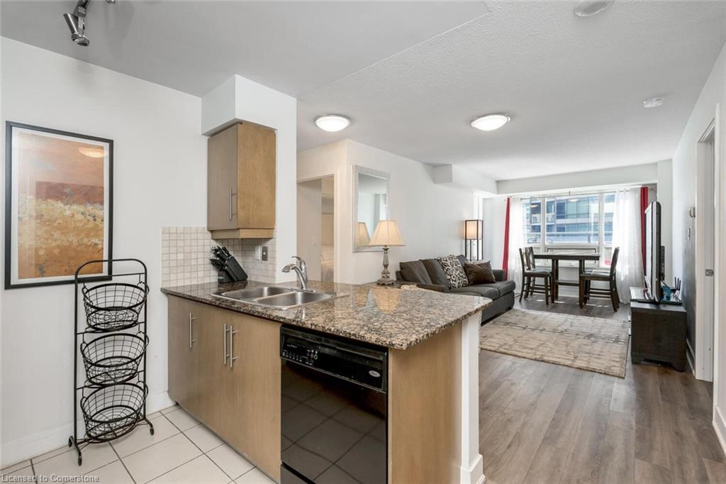 517-20 Blue Jays Way Property Photo 7