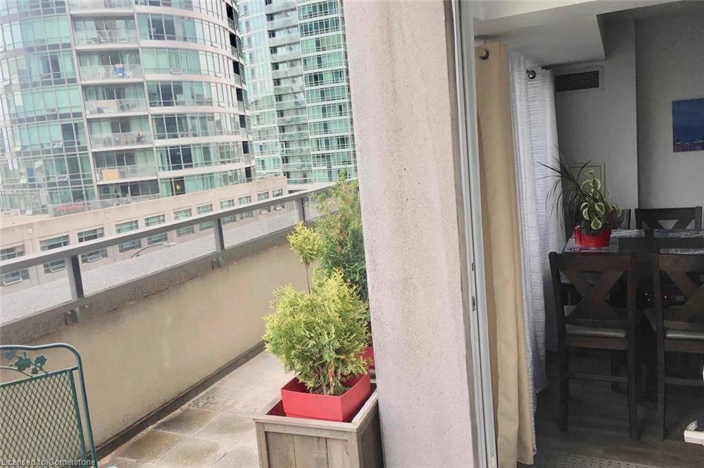 517-20 Blue Jays Way Property Photo 22