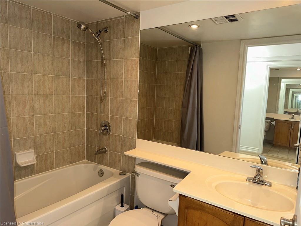 436-250 Wellington Street W Property Photo 24