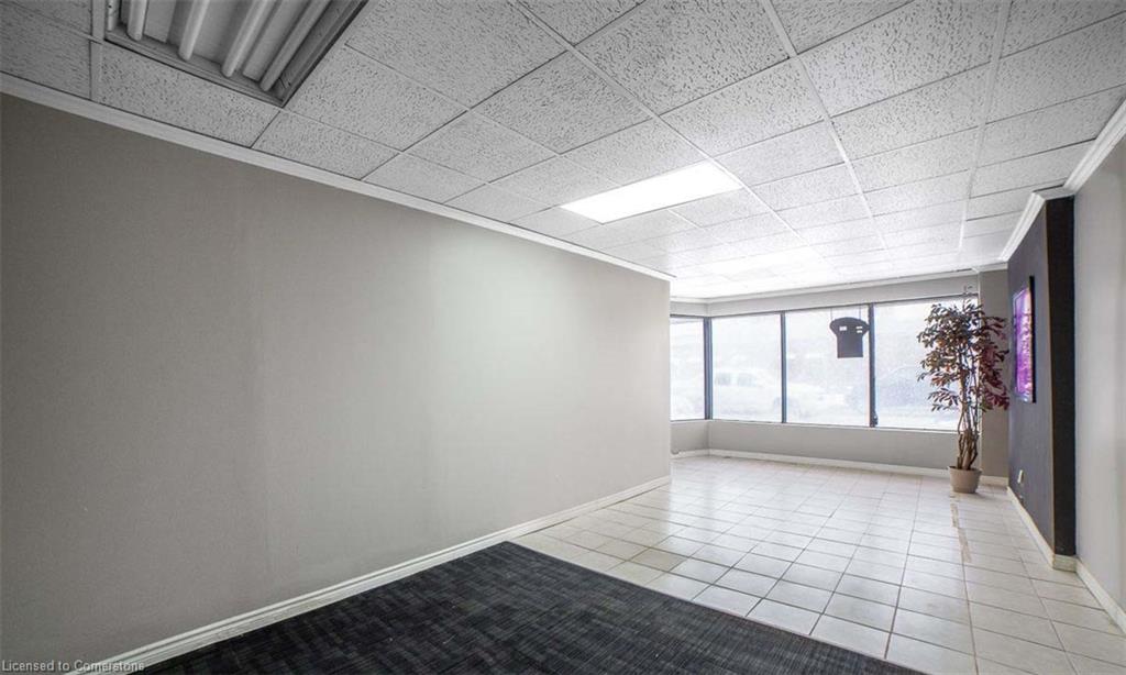 474 Barton Street E Property Photo 4