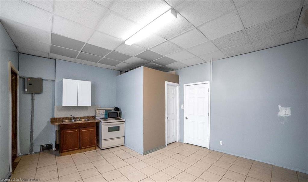 474 Barton Street E Property Photo 7