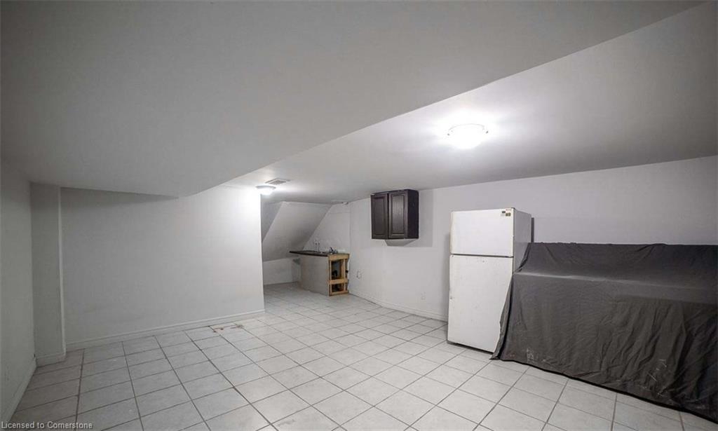 474 Barton Street E Property Photo 10