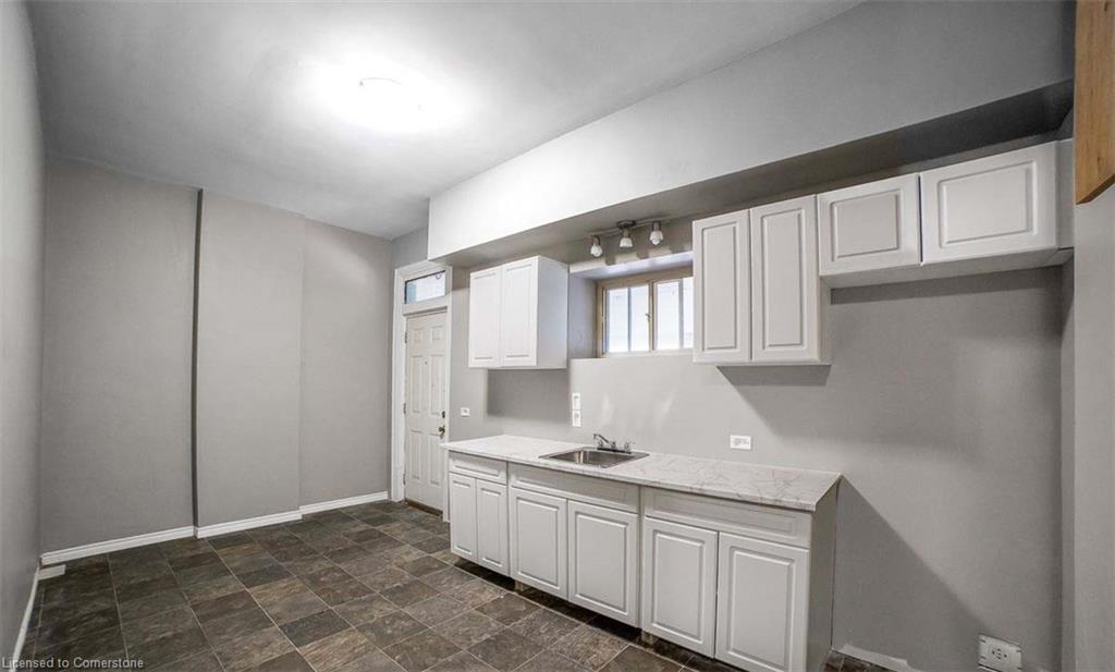 474 Barton Street E Property Photo 24