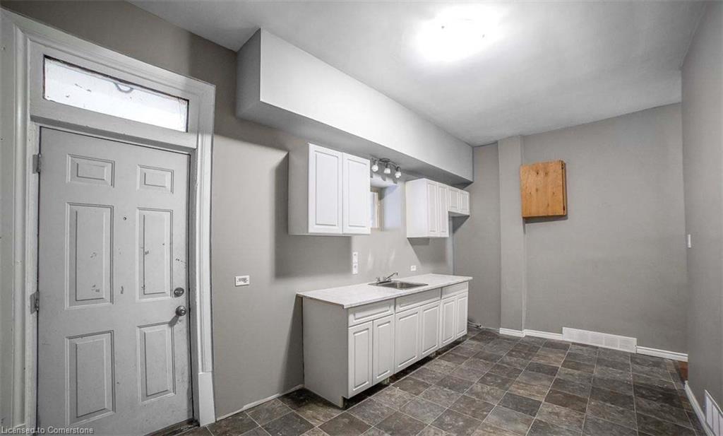 474 Barton Street E Property Photo 25