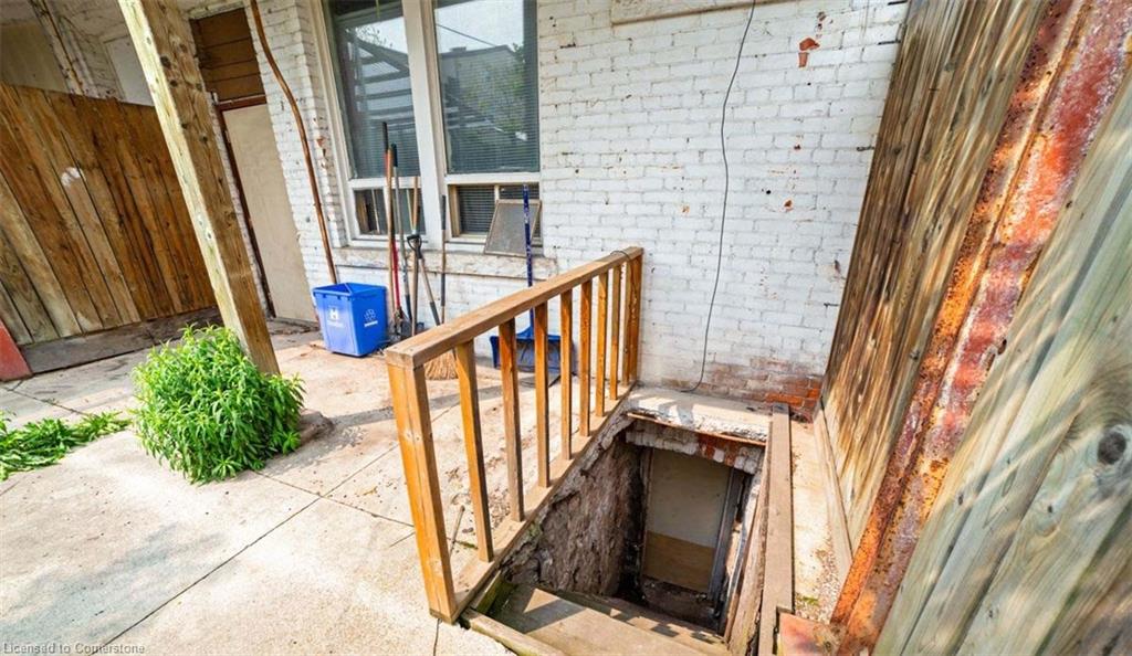 474 Barton Street E Property Photo 28