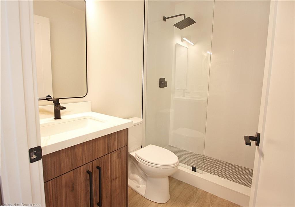 5-131 Wellington Street N Property Photo 10