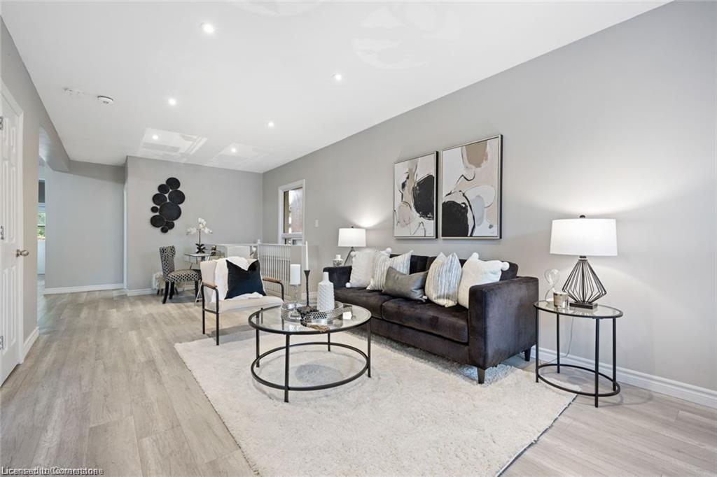 100 Park Row N Property Photo 4