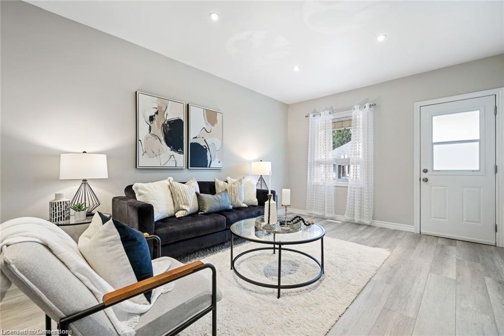 100 Park Row N Property Photo 5